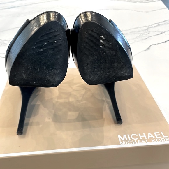 MICHAEL Michael Kors Berkley Black Leather Platform Sandal - Picture 9 of 12